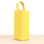 Porta Vinho em Couro Sintético Vegano com Alça Amarelo - Imagem 2