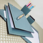 OFFICE - PORTA BLOCO ARGOLA 200 FOLHAS VERDE MUSGO - Imagem 4